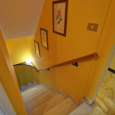 Bed & Breakfast La Rosa Segreta Genova