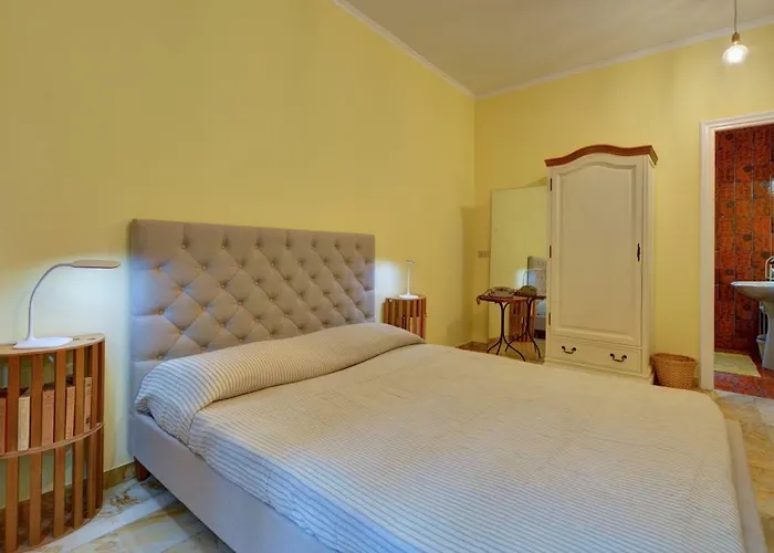 La Rosa Segreta Bed & Breakfast Genoa