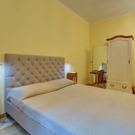 La Rosa Segreta Bed & Breakfast Genua